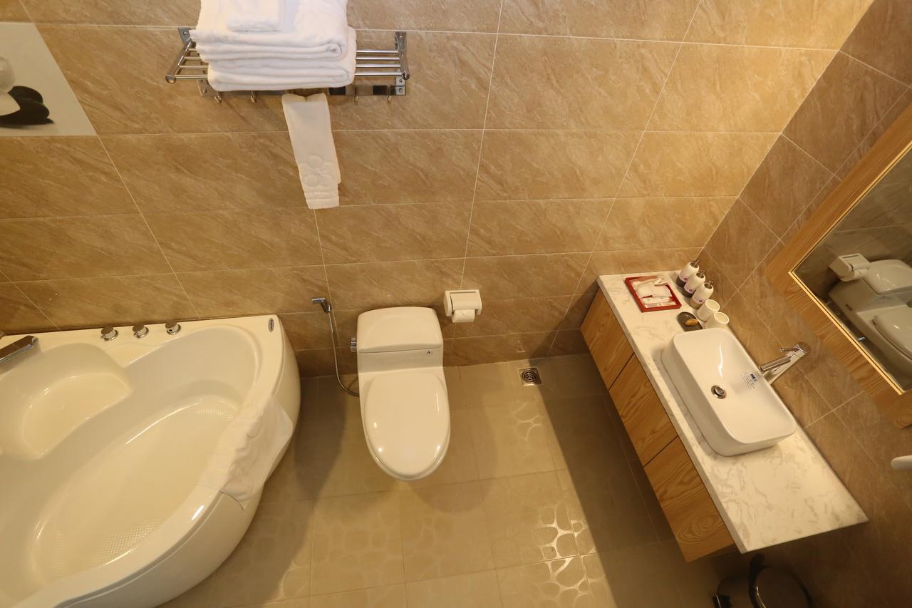 Thuy Sakura Hotel & Serviced Apartment Cidade de Ho Chi Minh Exterior foto