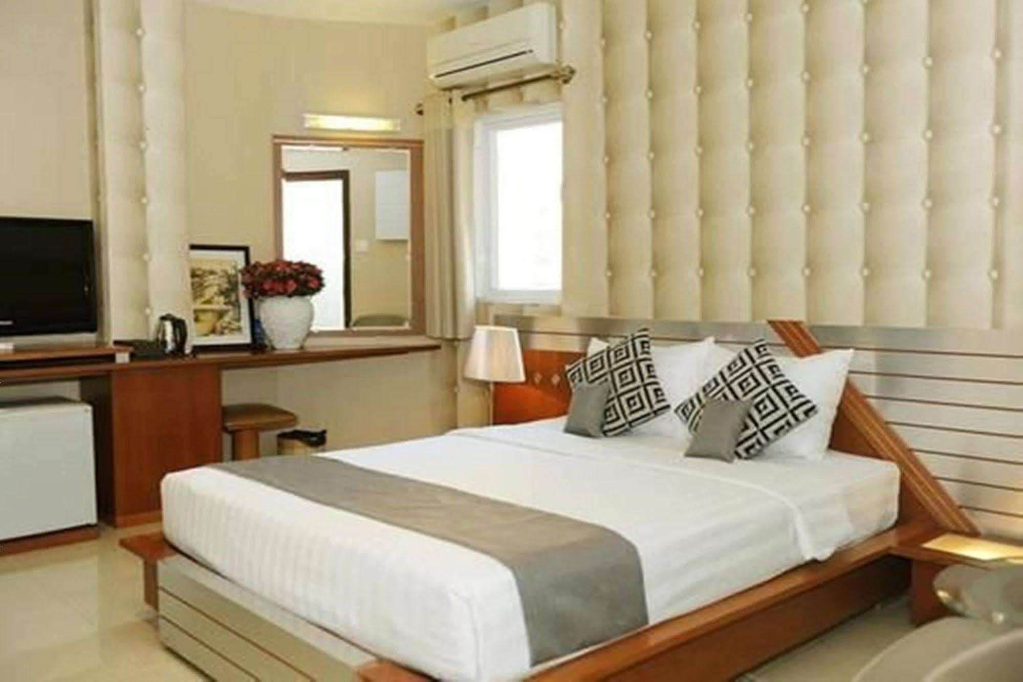 Thuy Sakura Hotel & Serviced Apartment Cidade de Ho Chi Minh Exterior foto