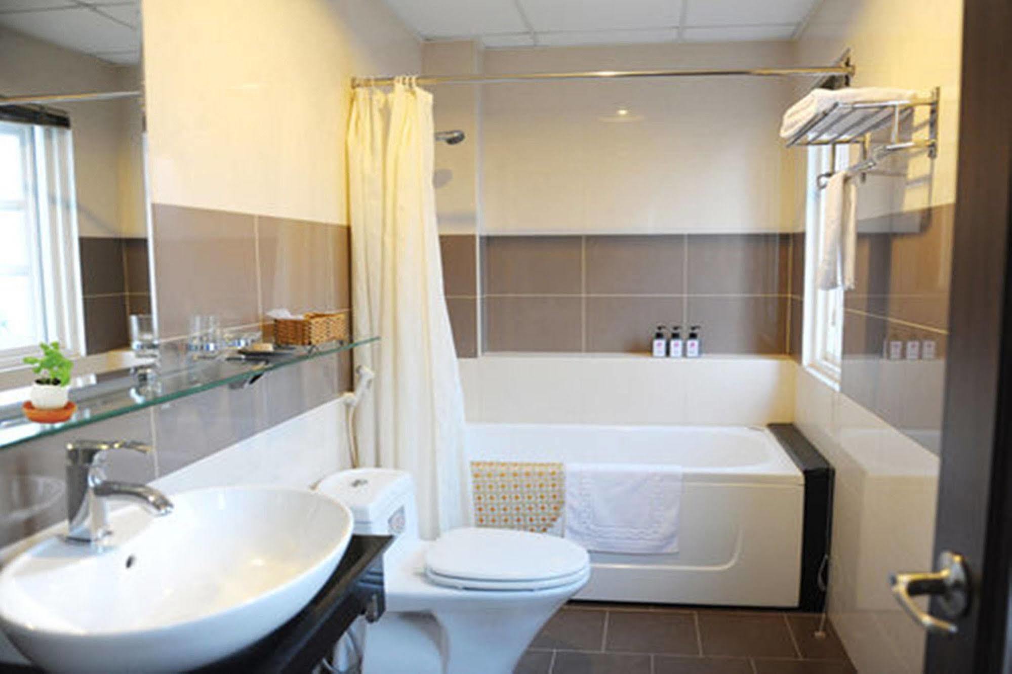 Thuy Sakura Hotel & Serviced Apartment Cidade de Ho Chi Minh Exterior foto