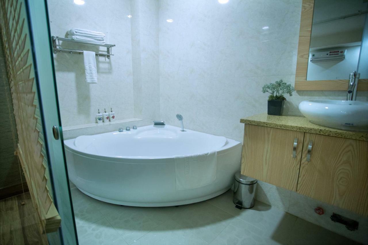 Thuy Sakura Hotel & Serviced Apartment Cidade de Ho Chi Minh Exterior foto